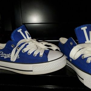 Dodger converse (off brand)